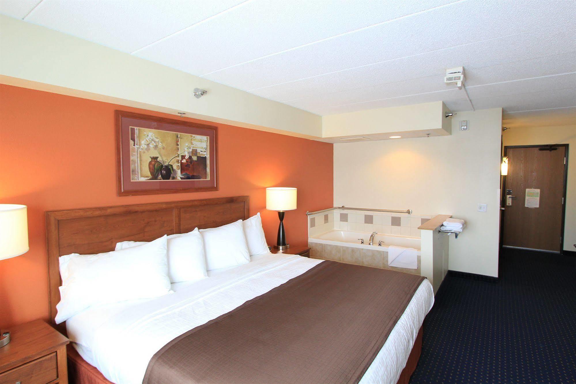 Americinn By Wyndham Cedar Rapids Airport Exterior foto
